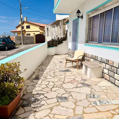 Dom wakacyjny House In - Private Patio - Surf - Baleal